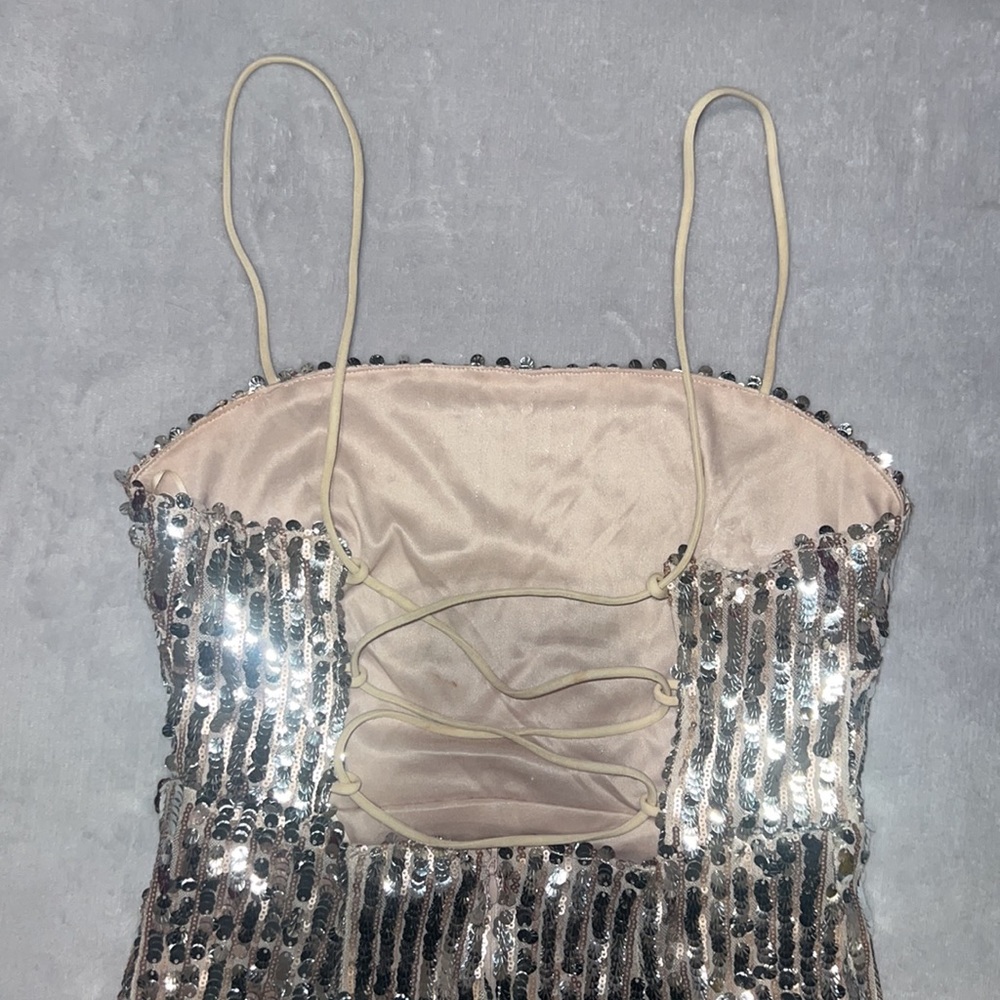 Luxxel silver & nude sequins dress - Picture 4 of 8